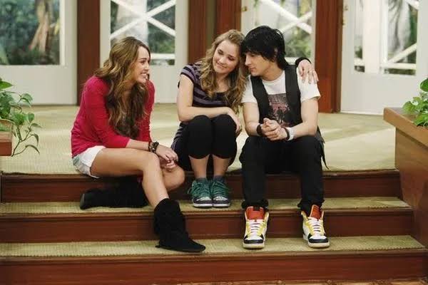 Scenes from Hannah Montana returns