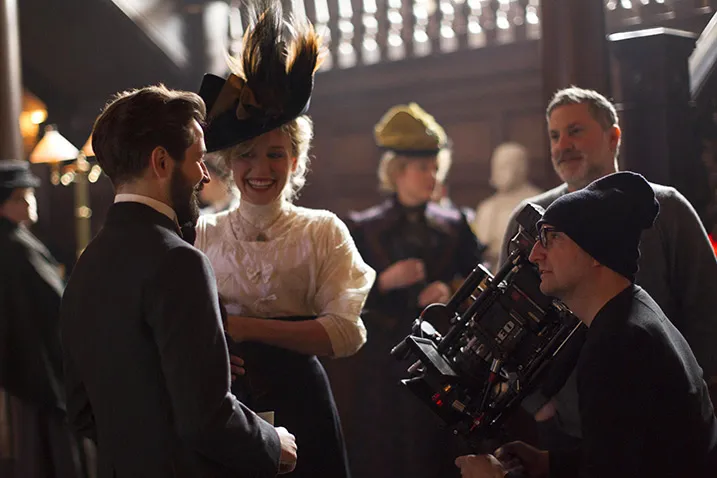 Steven Soderbergh behind the scenes directing and operating the camera on The Knick using a minimal crew filmmaking approach